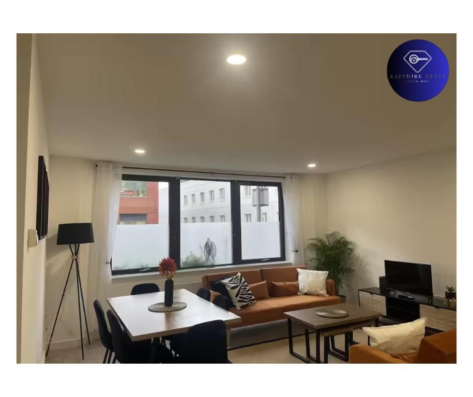 Modern City Centre Apartment Exeter Exterior photo